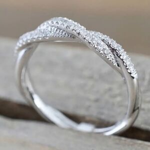 silver minimalist diamond ring